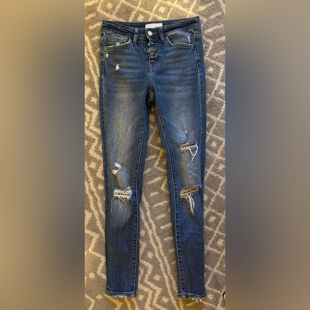Vervet Distressed Blue Jeans